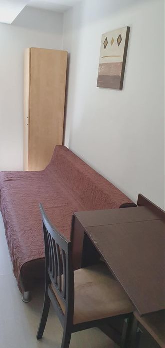 Apartament 1 cameră, 40 mp, parcare
Zona Primărie. An construcție: după 2000. Etaj 1.
Preț: 350 €
