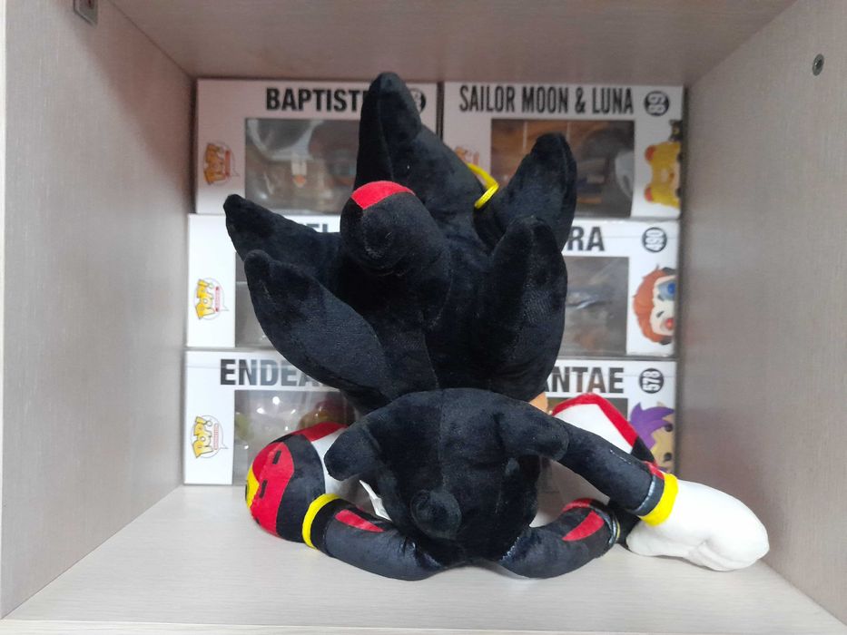 Jucarie Plus Joc Sonic the Hedgehog - Shadow the Hedgehog
