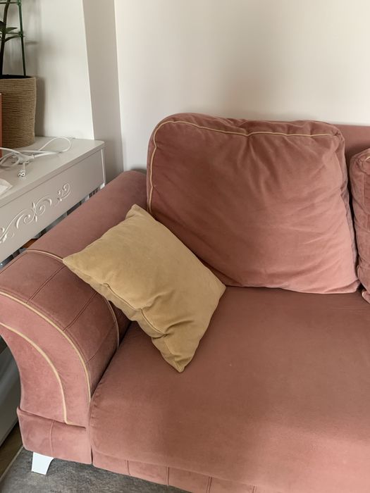 Продам диван и два кресла