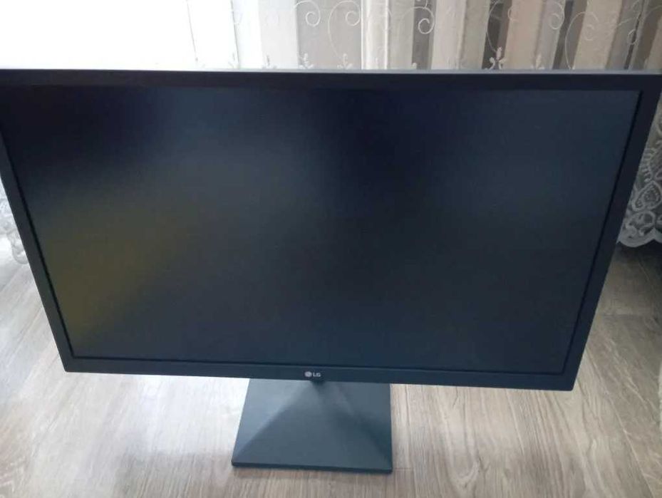 Монитор LG 24 дюйм HDMI