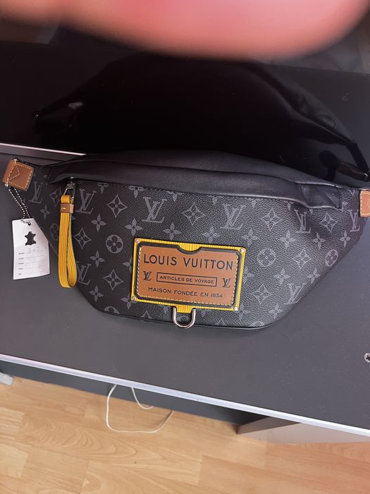 Мъжка чанта тип банан LV