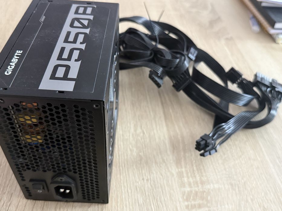 Sursa Gygabyte P550B 550w
