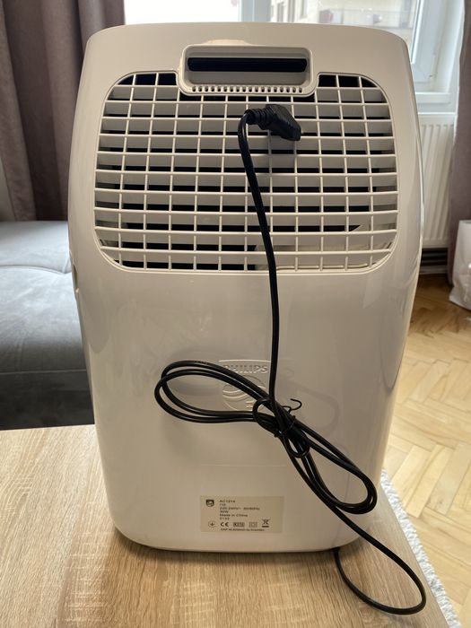 Purificator aer Philips cu control Bluetooth