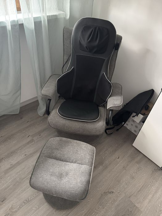 Fotoliu relaxare + aparat masaj spate și gât