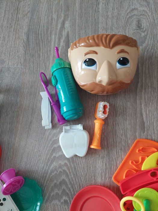 Четыре игровых набора Play-Doh (плэй до)