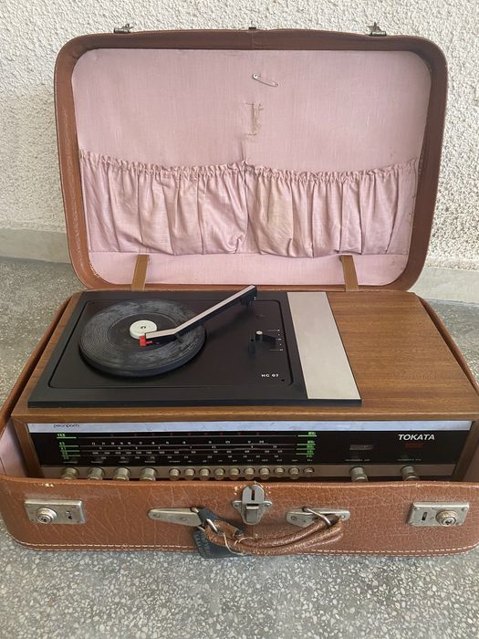 Ретро радио-грамофон Токата Стерео (Mokama) в куфар – Vintage