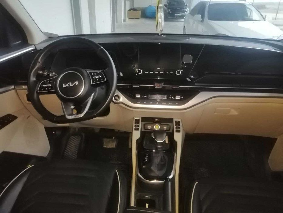 Продам автомобиль KIA CARENS