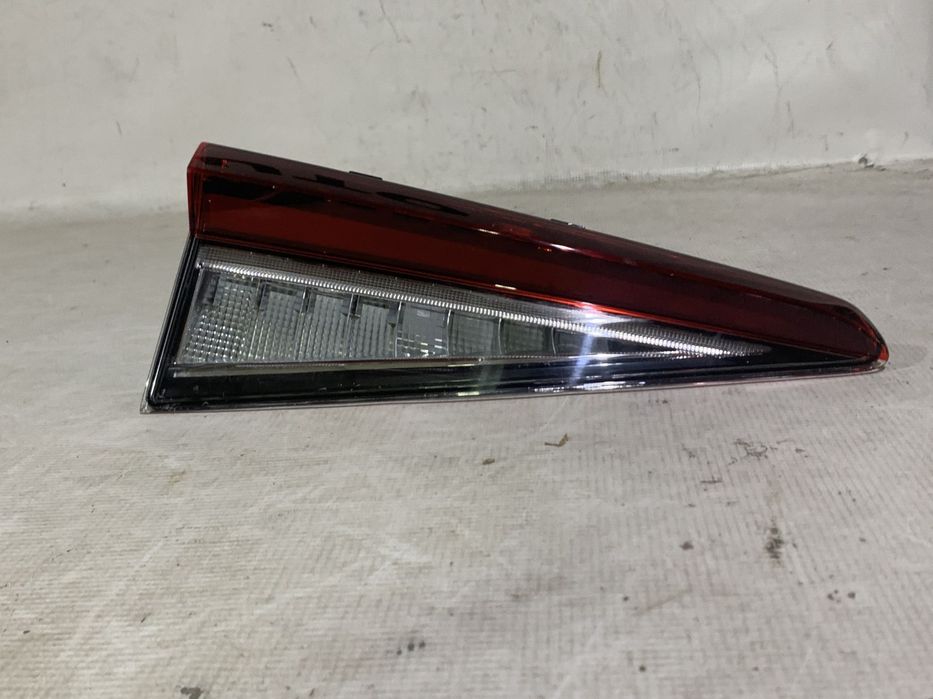 Lampa stop stanga pe hayon, Skoda Enyaq, 2021, 2022, 2023, 2024, cod origine OE 5LG945307B.