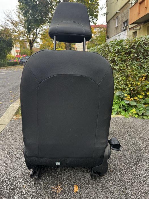 Scaun dreapta renault clio 5 .