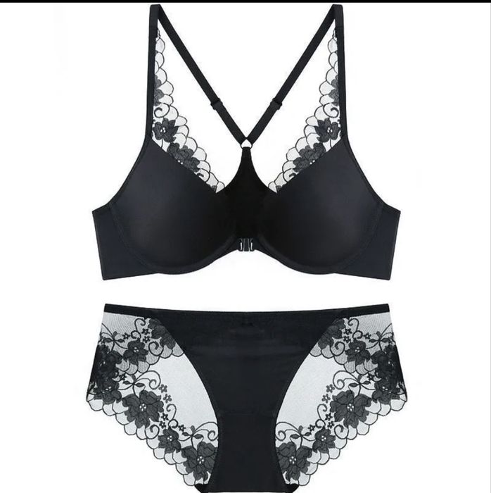 Комплект белья женского