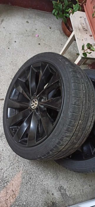 Vând Jante aliaj VW Interlagos pe 18 cu anvelope de vara 235/40/R18