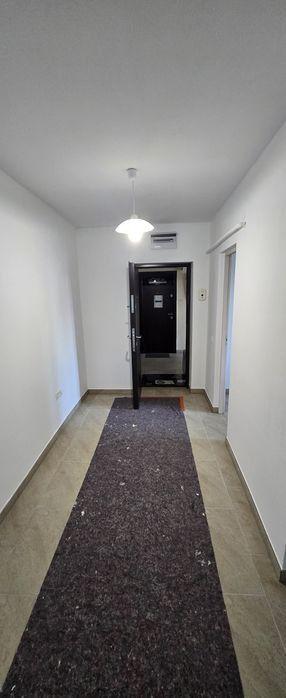 închiriez apartament/spatiu 50 m2