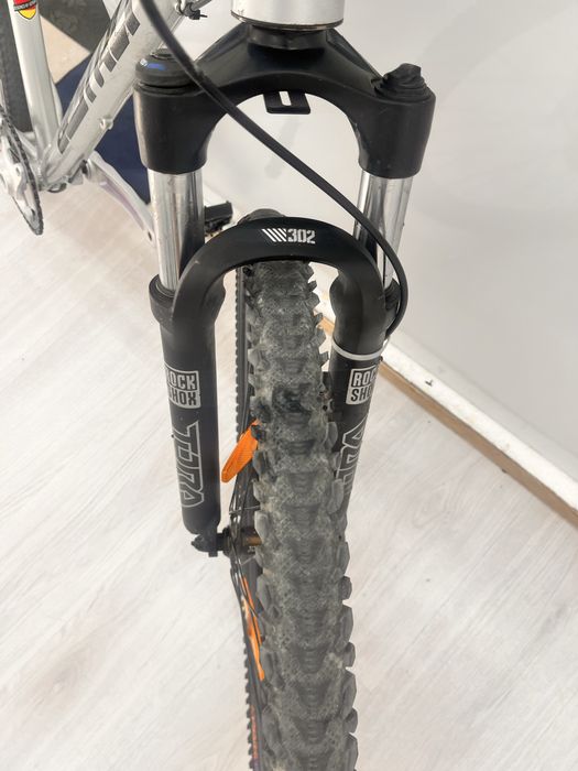 Продам Rock Shox Tora 302 полностью рабочею