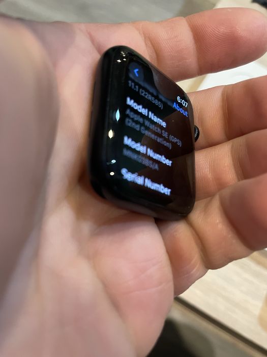 Apple Watch SE 2 44mm пълен комплект