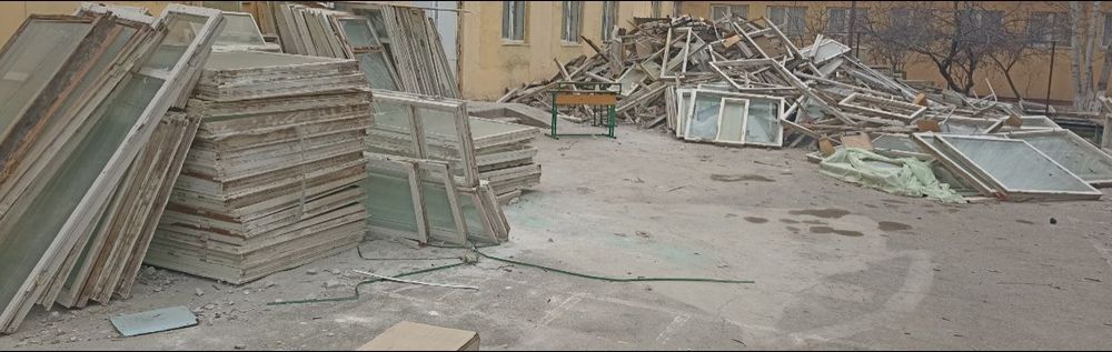 Черный потолок учун Эски рамкалар, шишалари билан