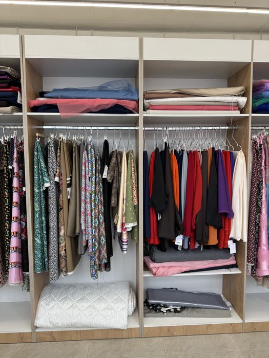 Прочные, вместительные стеллажи/шкафы