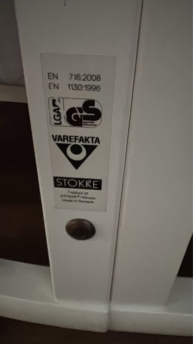 Pătuț bebe pe roți 0-5 ani stokke complet echipat cu saltea inclusă