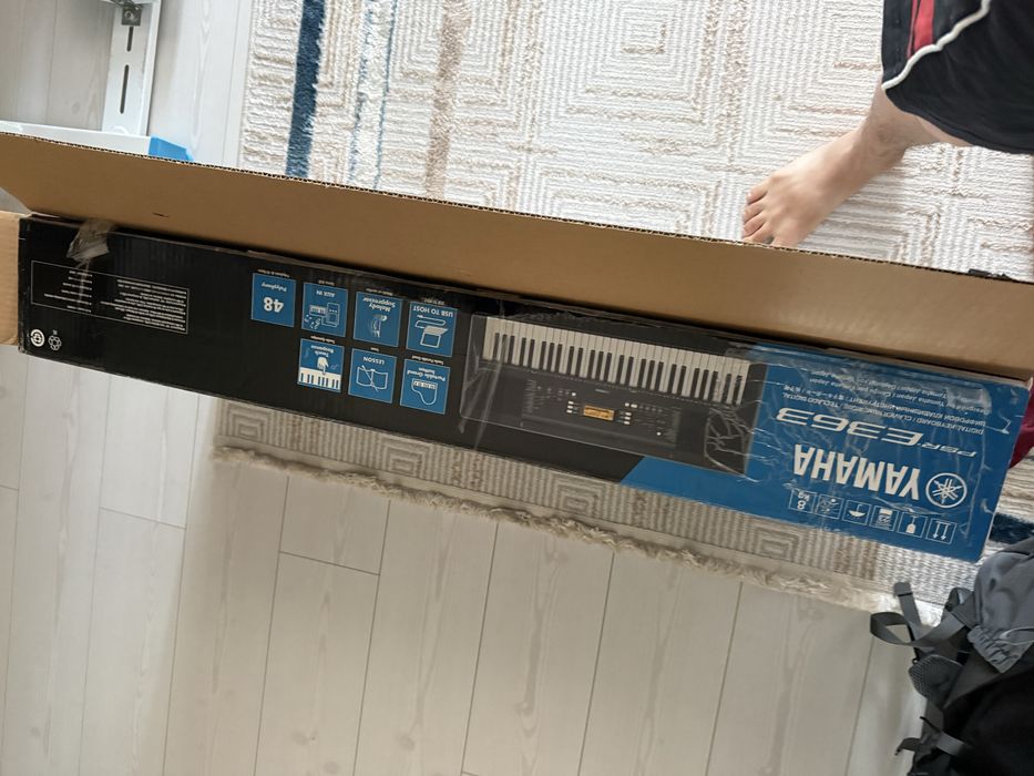 Синтезатор-пианино Yamaha PSR-E363