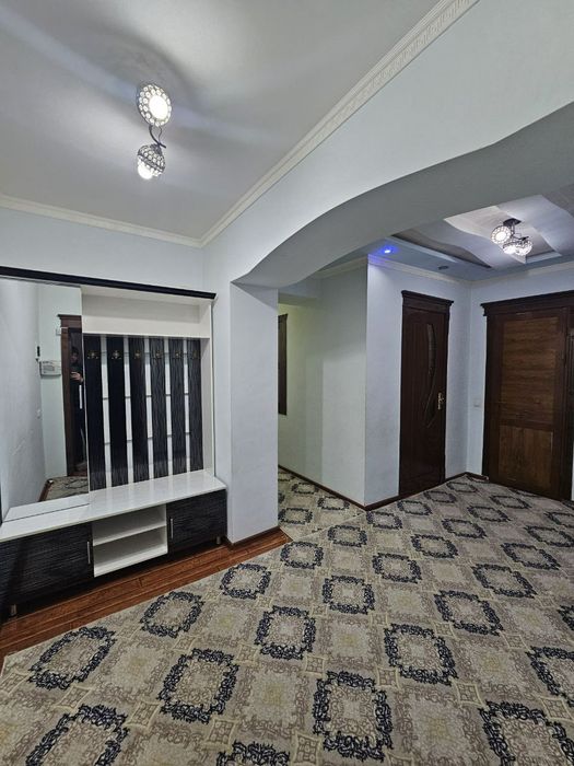 Продается 2х комнотная квартира кирпичний дом