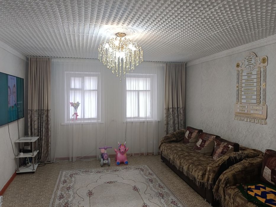 Продам большой дом район треугольник...