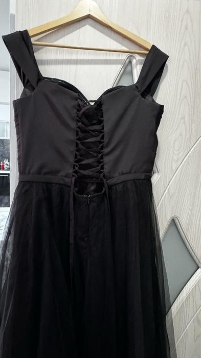 Официална рокля