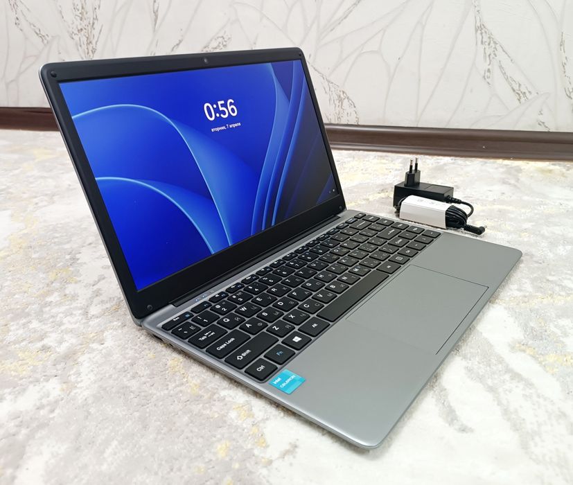 НОУТБУК Windows 11 Pro ssd m.2.