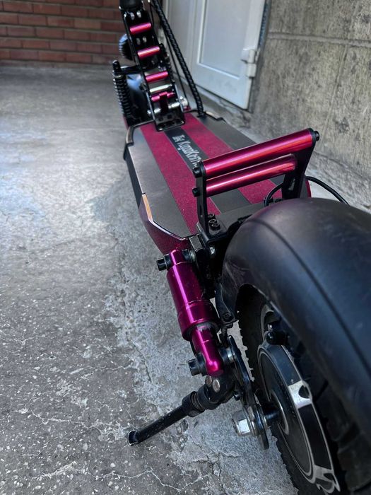 Vând trotinetă electrică KuKirin M4, în stare bună de funcționare.