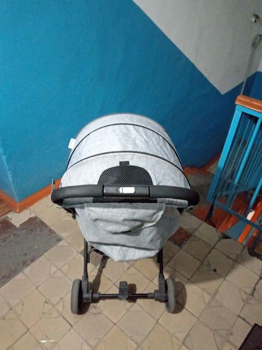 Продаю коляску цена 15000