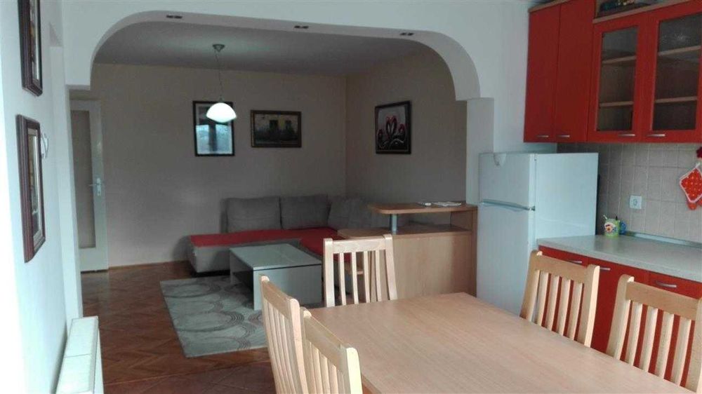 Дава се под наем Тристаен апартамент в Пловдив, Изгрев - 87 кв.м за 341.7 € - Снимка #4