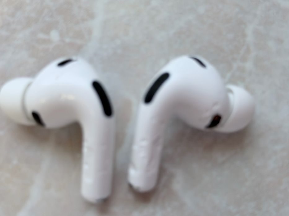 Airpods Pro 3 2025 Cracaoani • OLX.ro