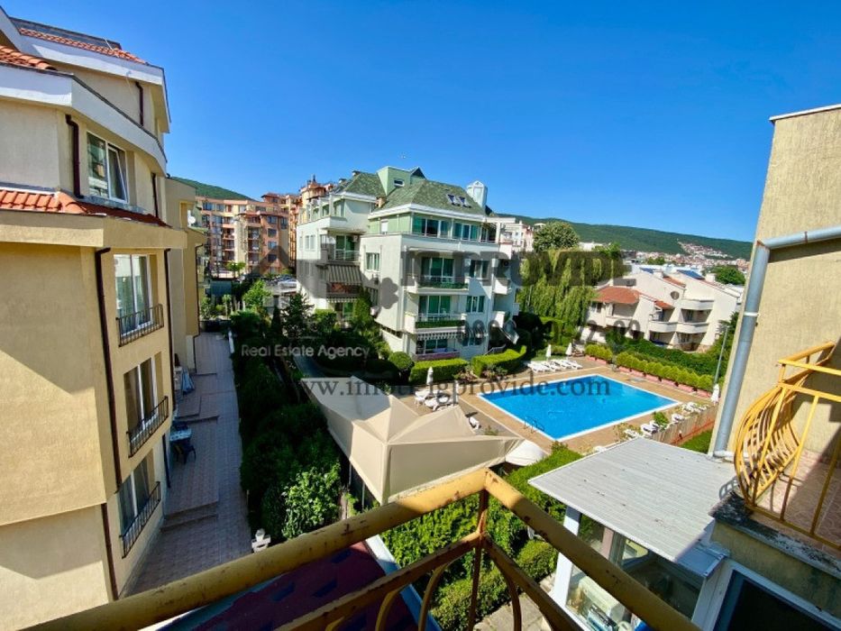 Продава се Тристаен апартамент в Свети Влас - 84 кв.м за 1071 €/кв.м - Снимка #12