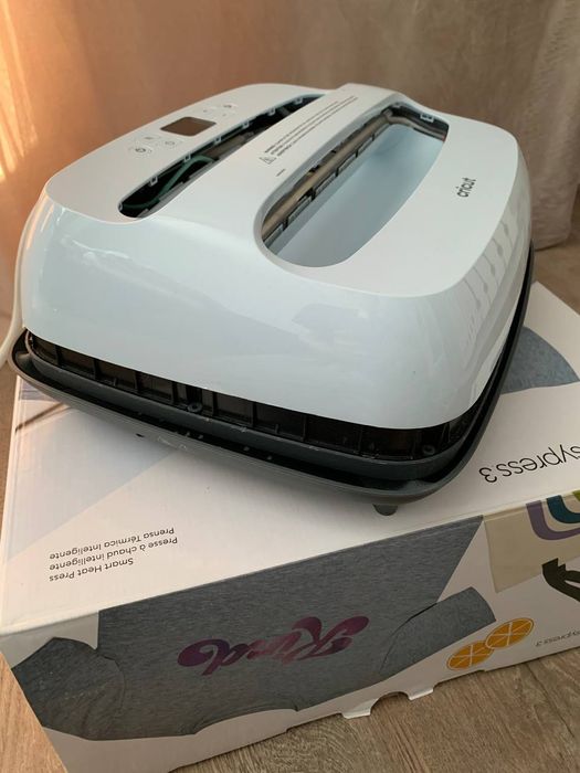 Продам нерабочий термопресс Cricut EasyPress 3