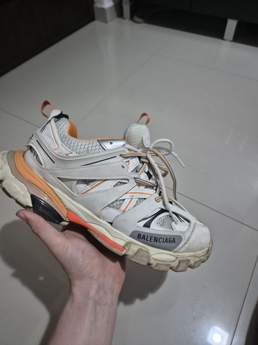 Balenciaga track