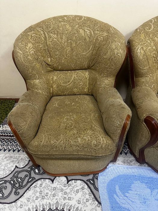 Srochna Divan kreslo xolati yaxshi