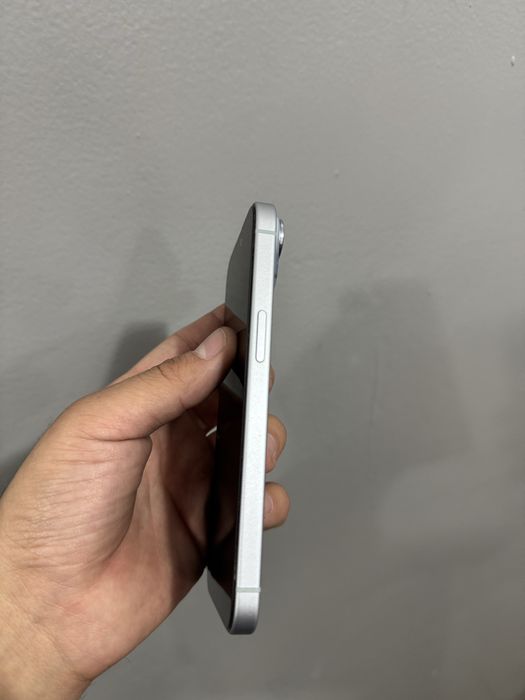 Продам iPhone 15