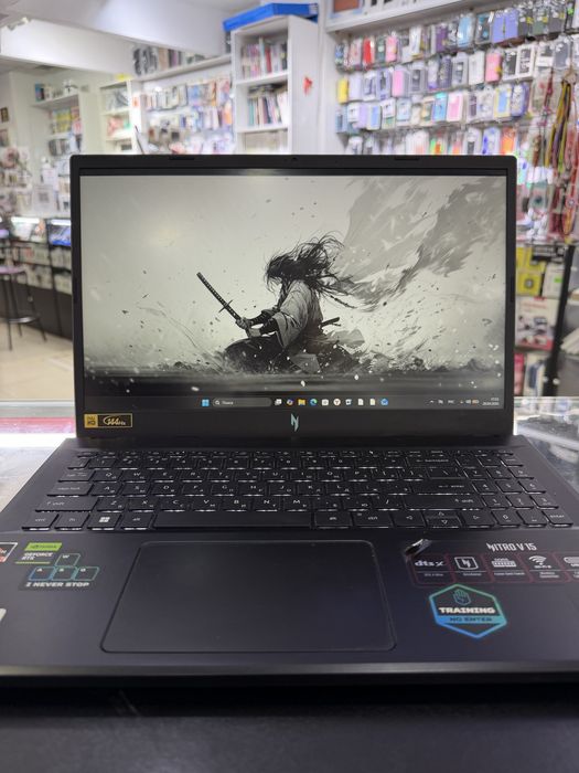 Acer Nitro V15 rtx3050 16/512gb