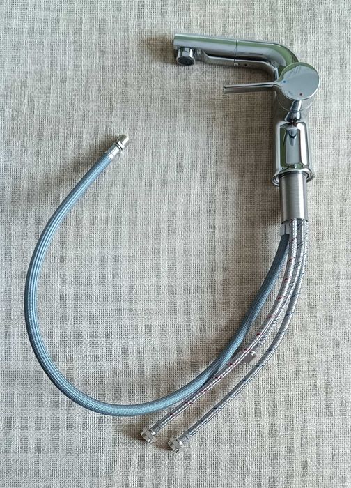 Смесител за мивка с изтеглящ се механизъм. Нов.