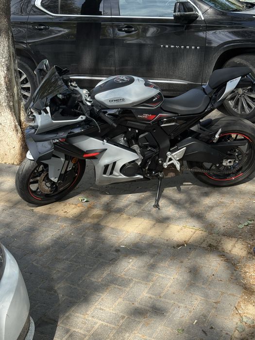 Мотоцикл Cfmoto 675SR-R, идеальное состояние.