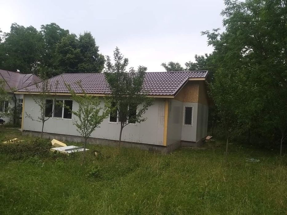 Vând containere de locuit