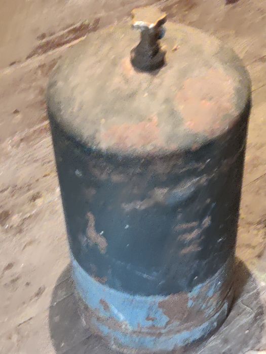 Vând butelie albastră.