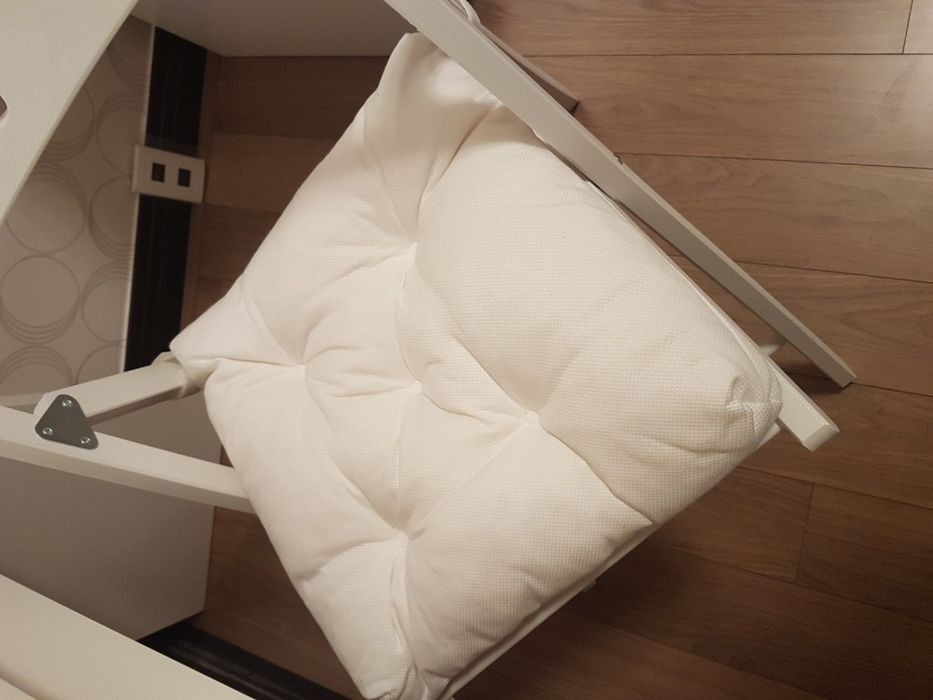 Стульчик с подушкой