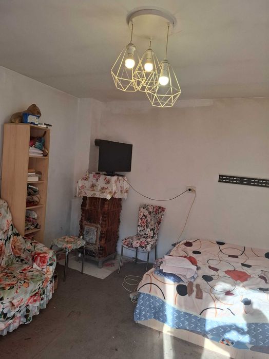 Particular vand casa si teren 195 mp sector 1