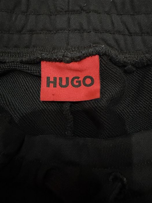 Pantaloni negri Hugo