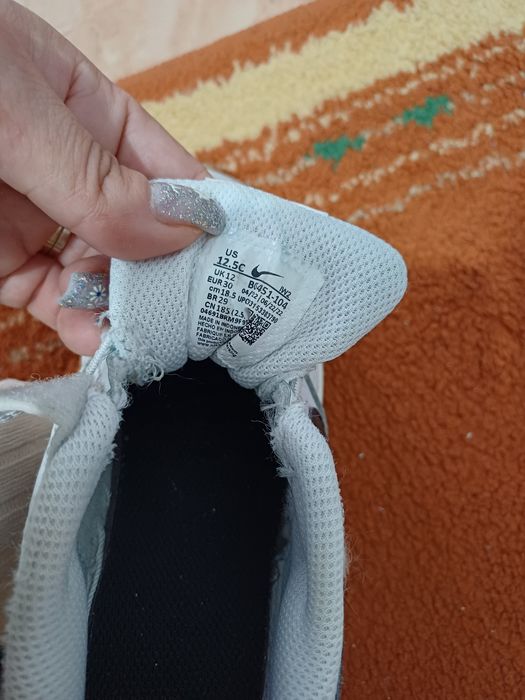 Vând adidași copii diferite marimi