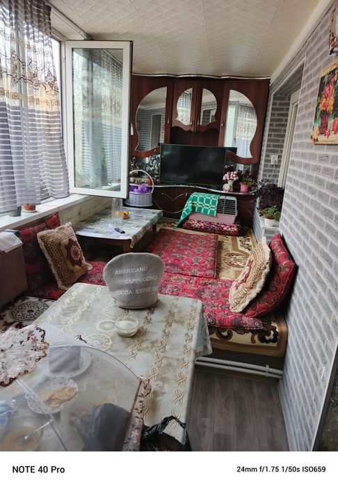 4 х комнатная квартира на 2 этаже