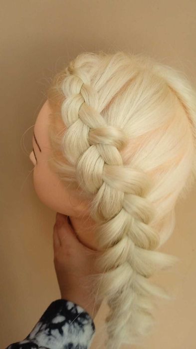 Продам манекен для причёсок, стрижек