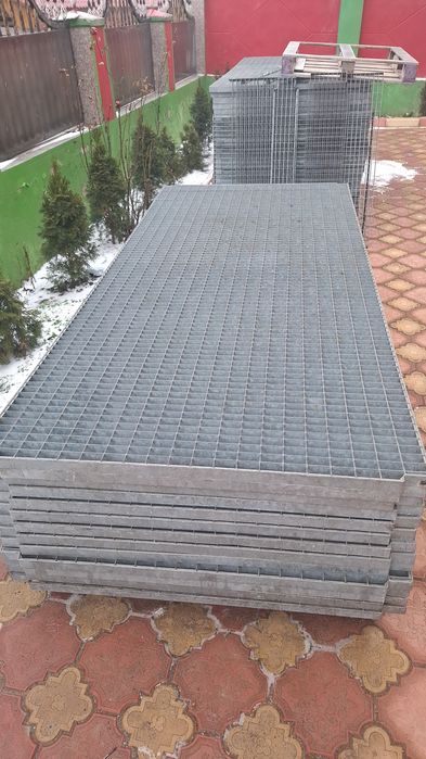 Trepte și gratare zincate