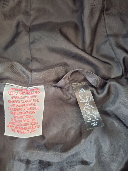 Куртка Adidas  Essentials 3-stripes padded kids б/у