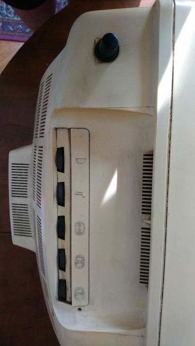 Стар съветски телевизор " Юность " 402В