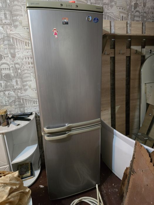 Продам холодильник самсунг